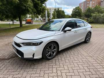 Civic 2.0 i- Hybrid Advance Bose System