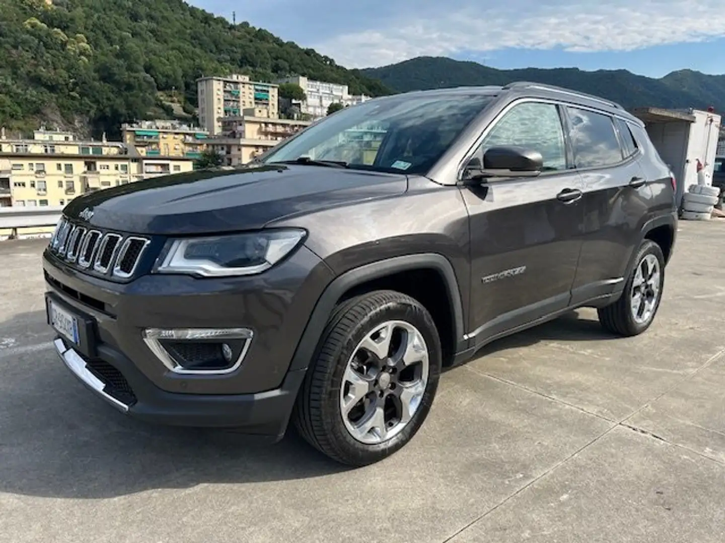 Jeep Compass 2.0 mjt Limited 4wd 140cv KM 40.000 Grigio - 1