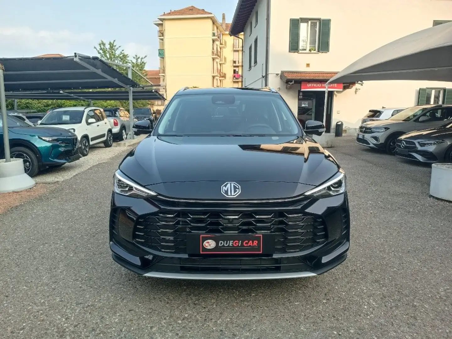 MG ZS 1.5 Hybrid+ Luxury Schwarz - 2