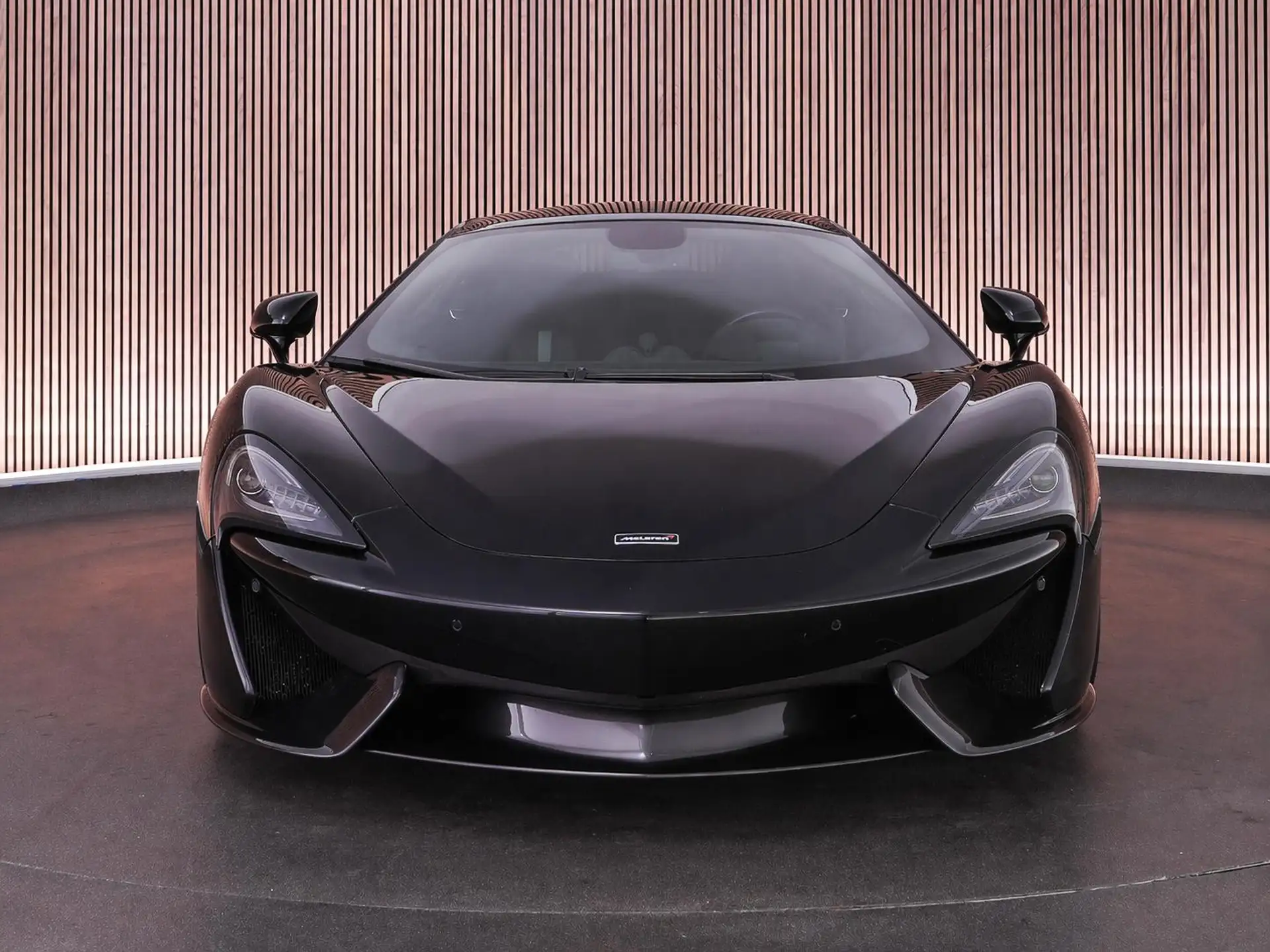 맥라렌 570GT 570 Sport Coupe 2019 검정 사진 3