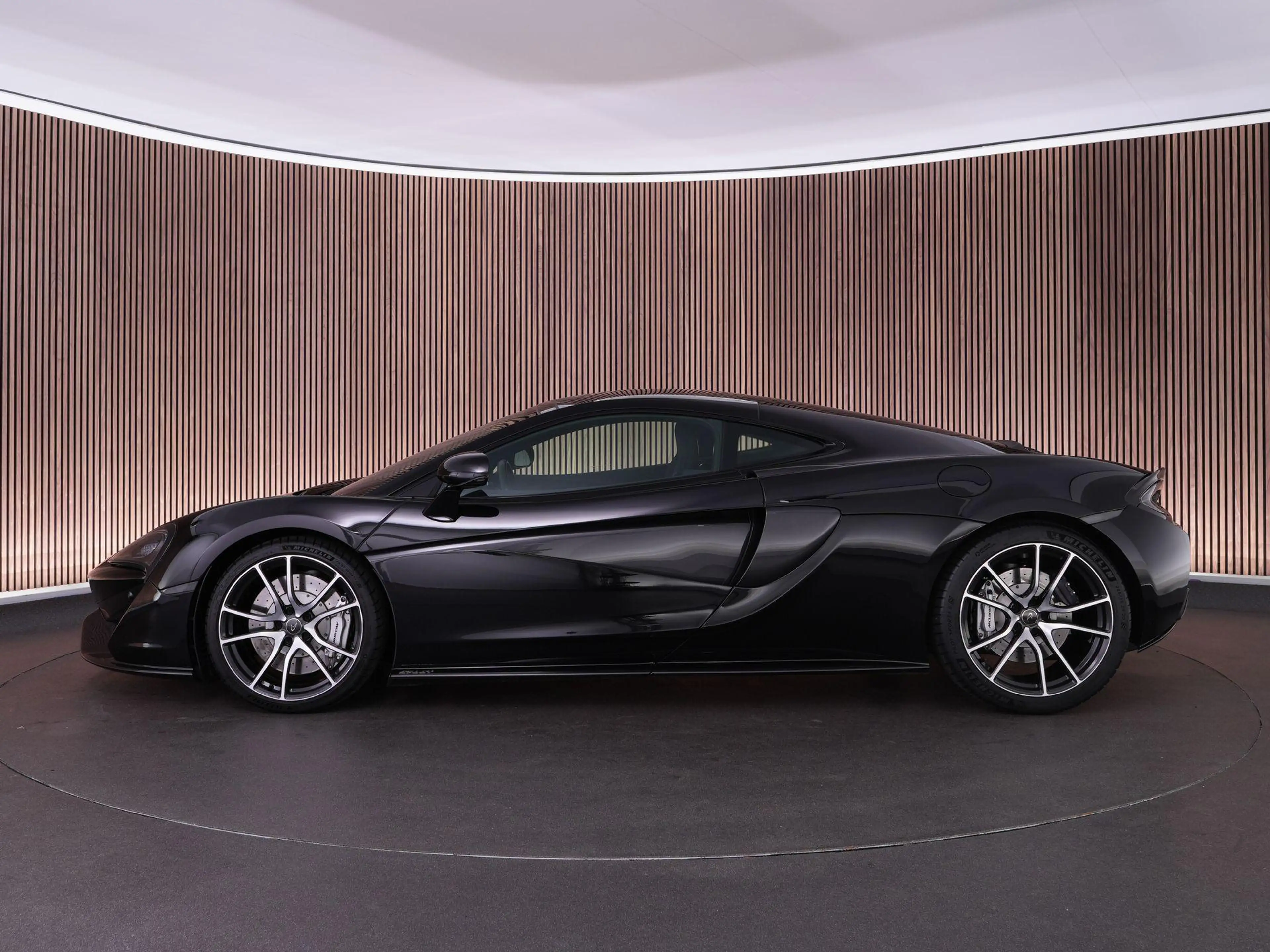 McLaren 570GT 3.8 570pk |luchtvering|Bowers&Wilkins|neus lift|pa — photo 11