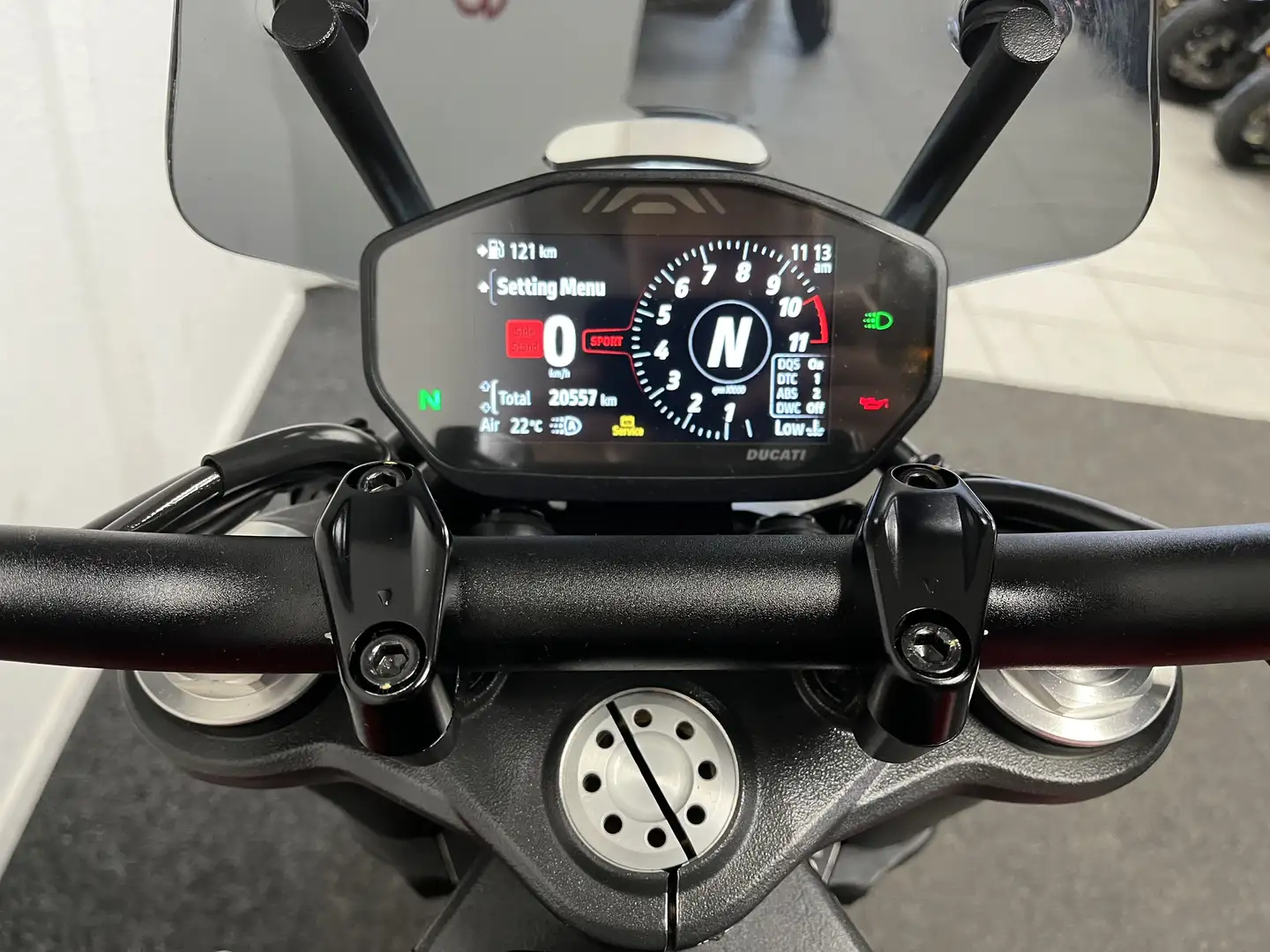 Ducati MONSTER Rood - 2