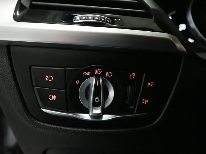 BMW X3 xDrive30e 2021, foto 13