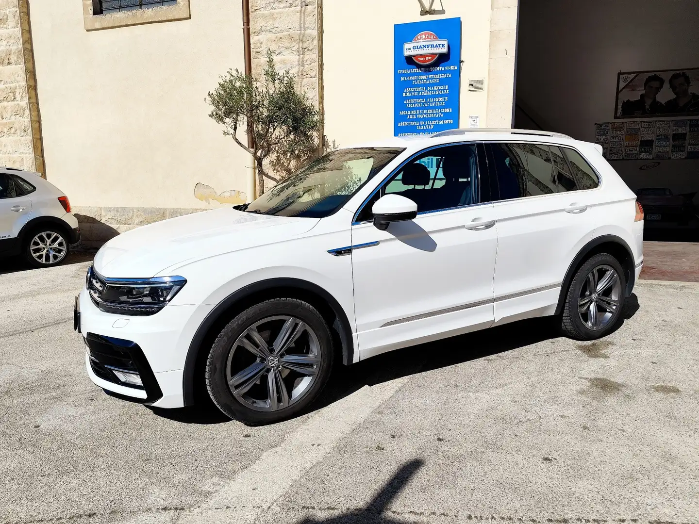 Volkswagen Tiguan 2.0 tdi R-Line BM 4motion dsg - 2