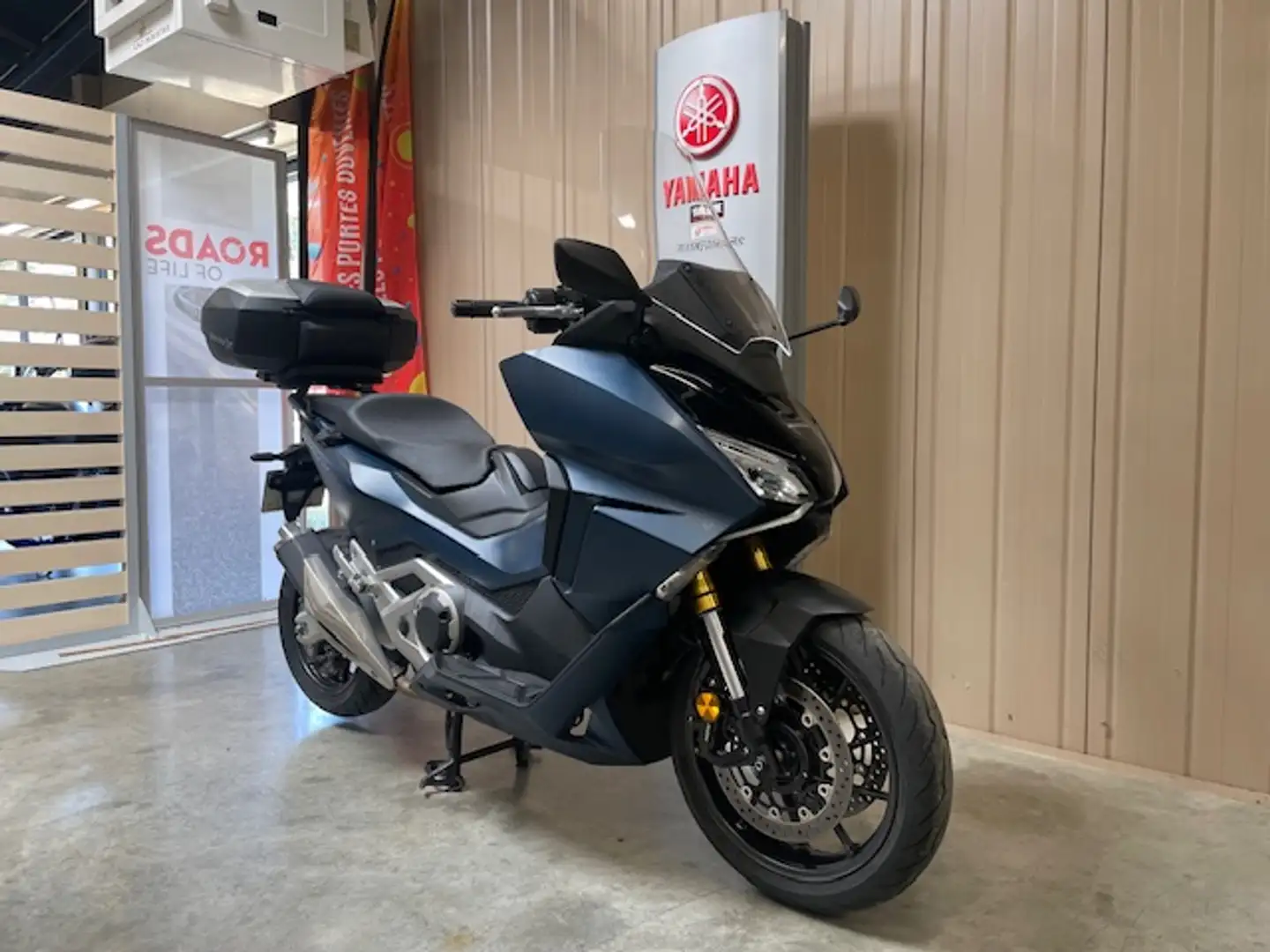 Honda Forza 750 Bleu - 1