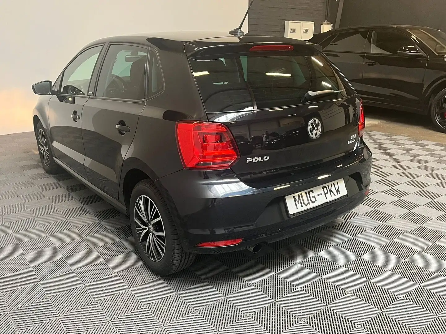Volkswagen Polo V Allstar* DSG-Navi-PDC Schwarz - 2