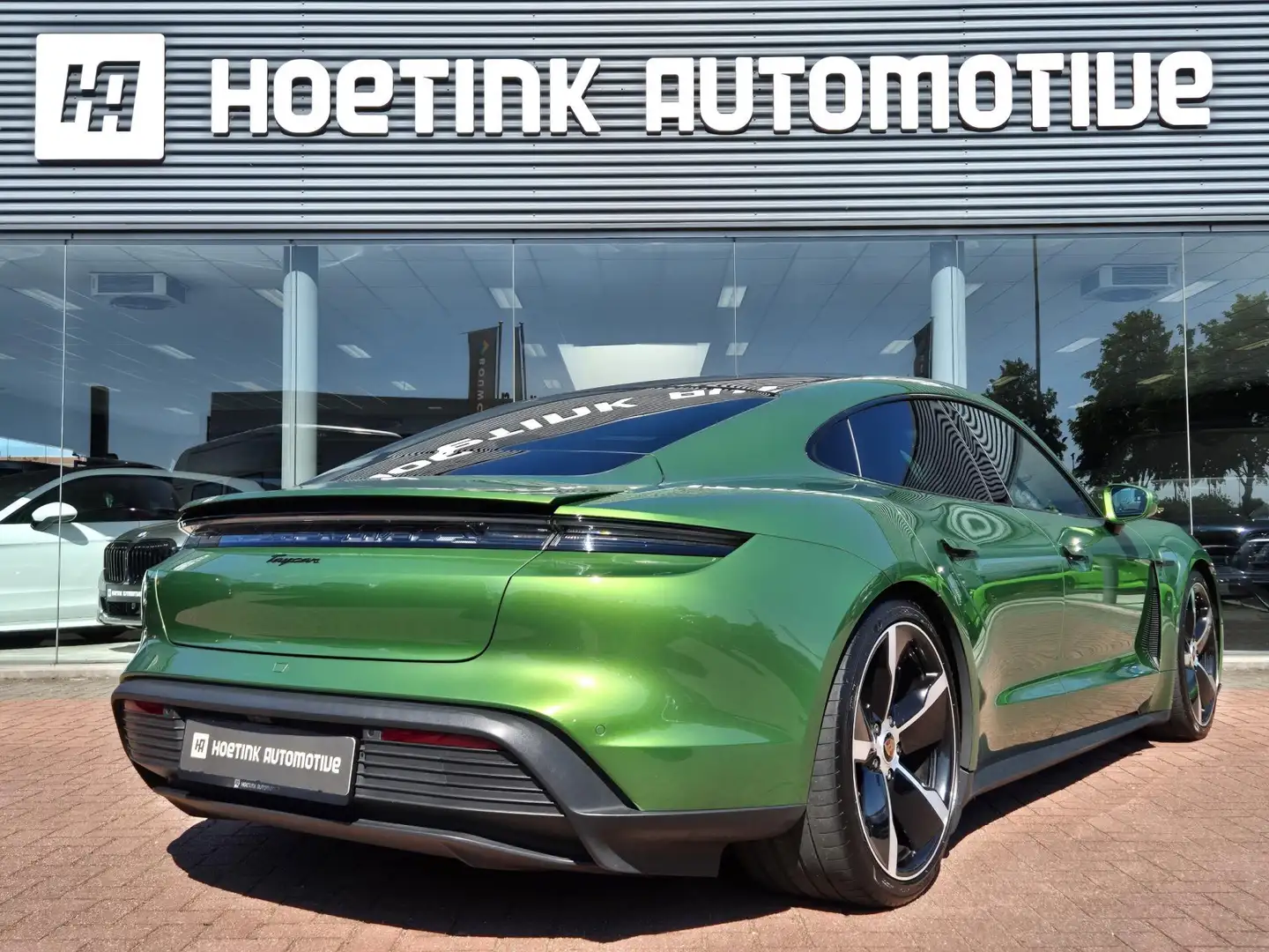 Porsche Taycan Performance 84 kWh | Matrix-LED | Pano | | Leder | Groen - 2