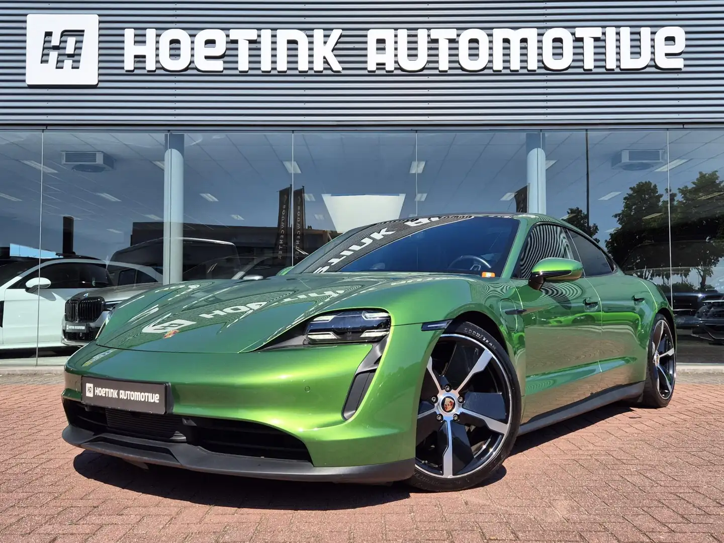 Porsche Taycan Performance 84 kWh | Matrix-LED | Pano | | Leder | Groen - 1