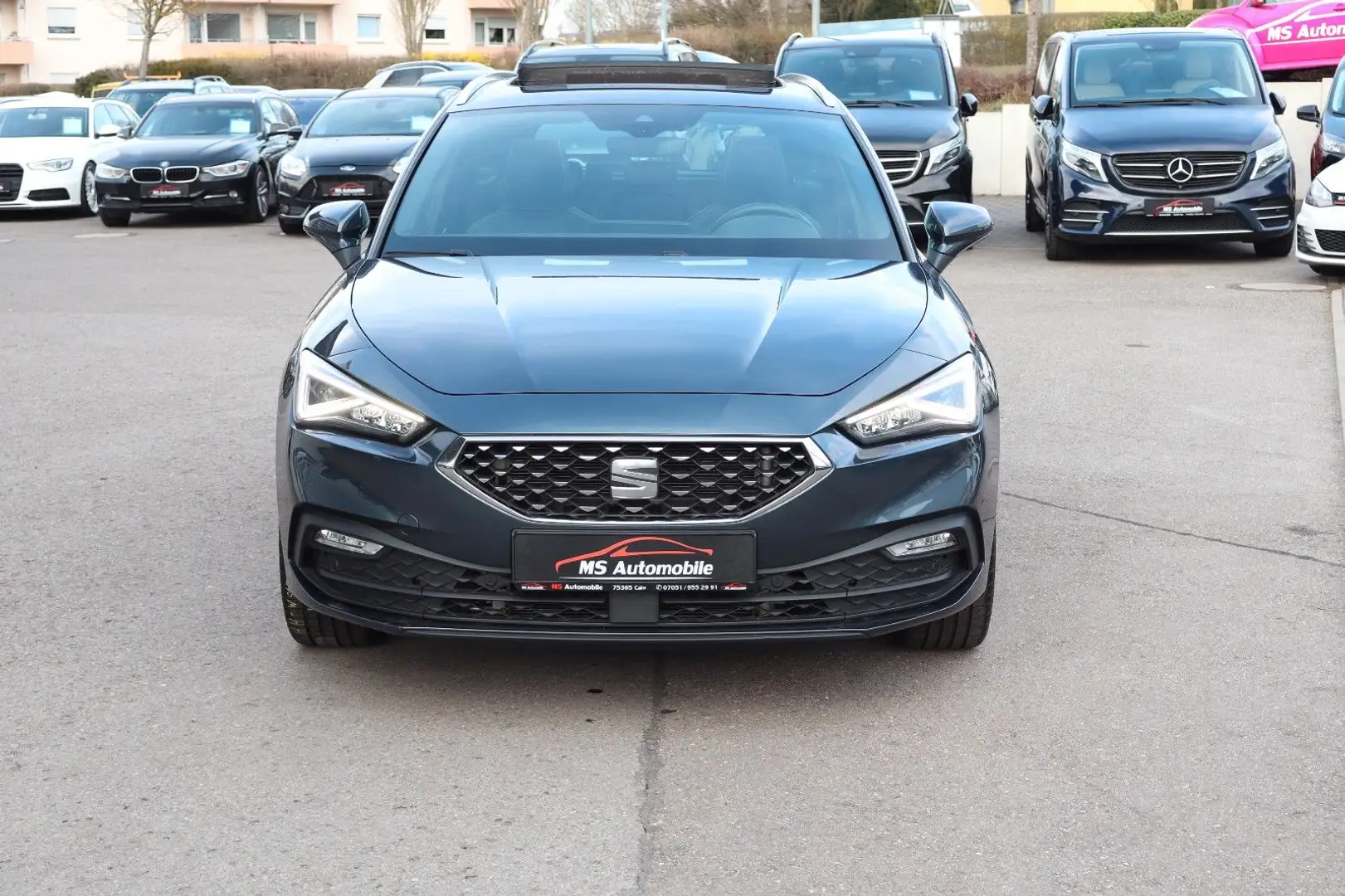 SEAT Leon 1.4 e-HYBRID Xcellence DSG Kamera_Pano_LED Grau - 2