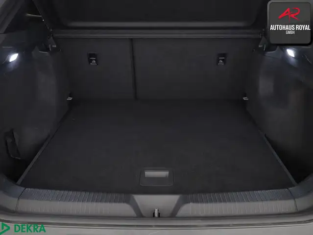 Volkswagen ID.4 view 13