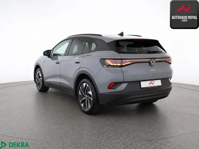 Volkswagen ID.4 view 3