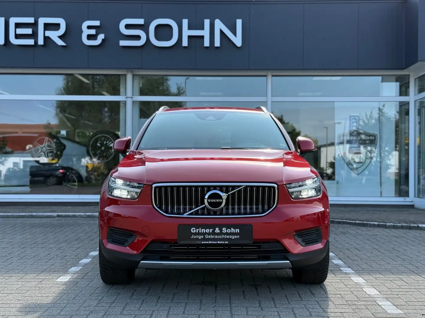 Volvo XC40 T4 Inscription,AHK,ACC,R-Kamera, Rojo - 2