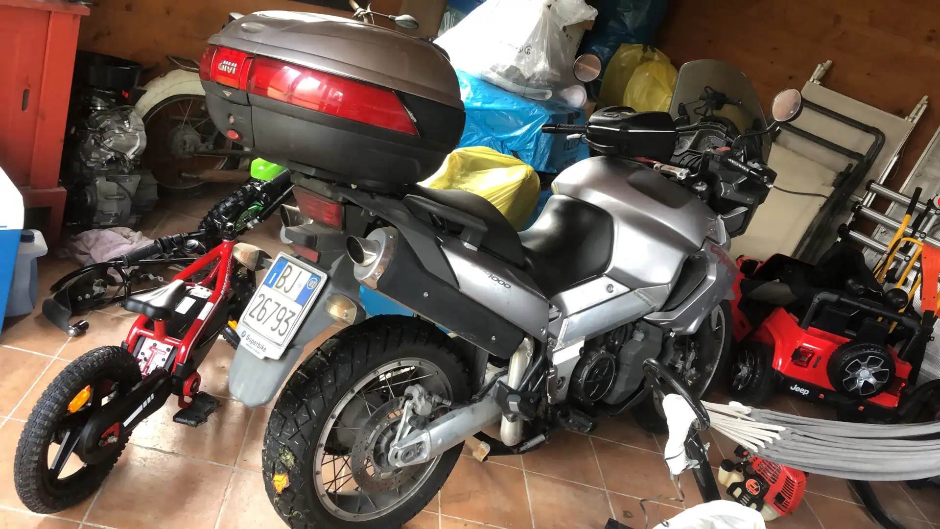 Aprilia ETV 1000 Caponord ETV 1000 no ABS Сірий - 2