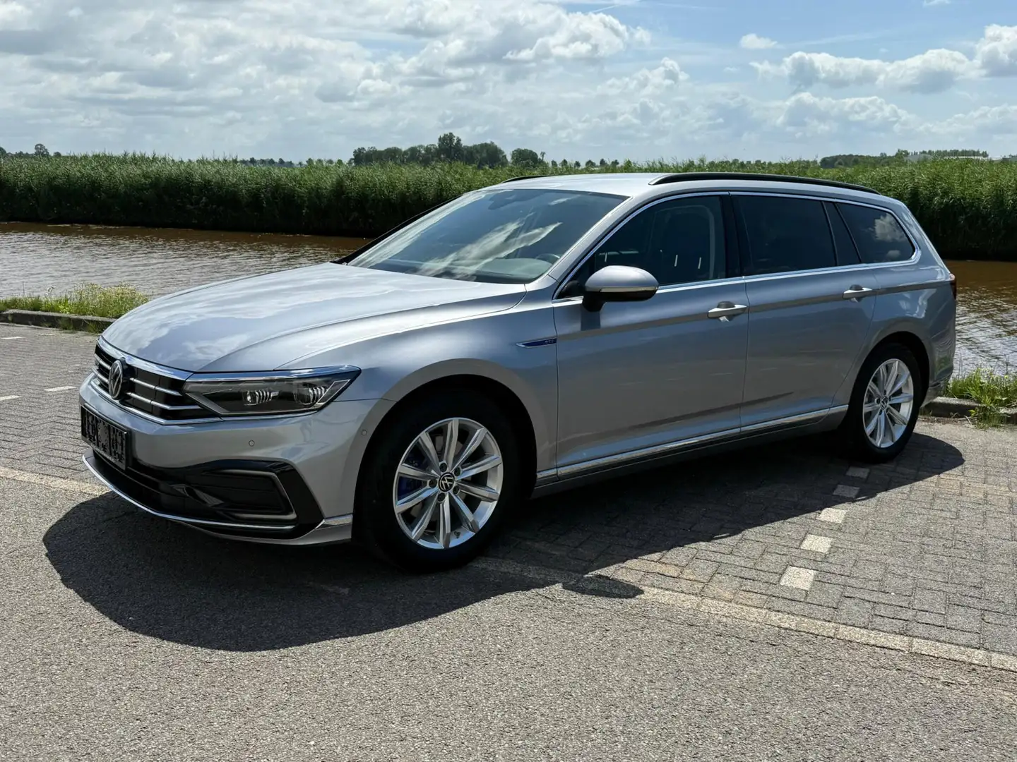 Volkswagen Passat Variant 1.4 TSI PHEV GTE Business / trekhaak /memorie pakk Zilver - 2