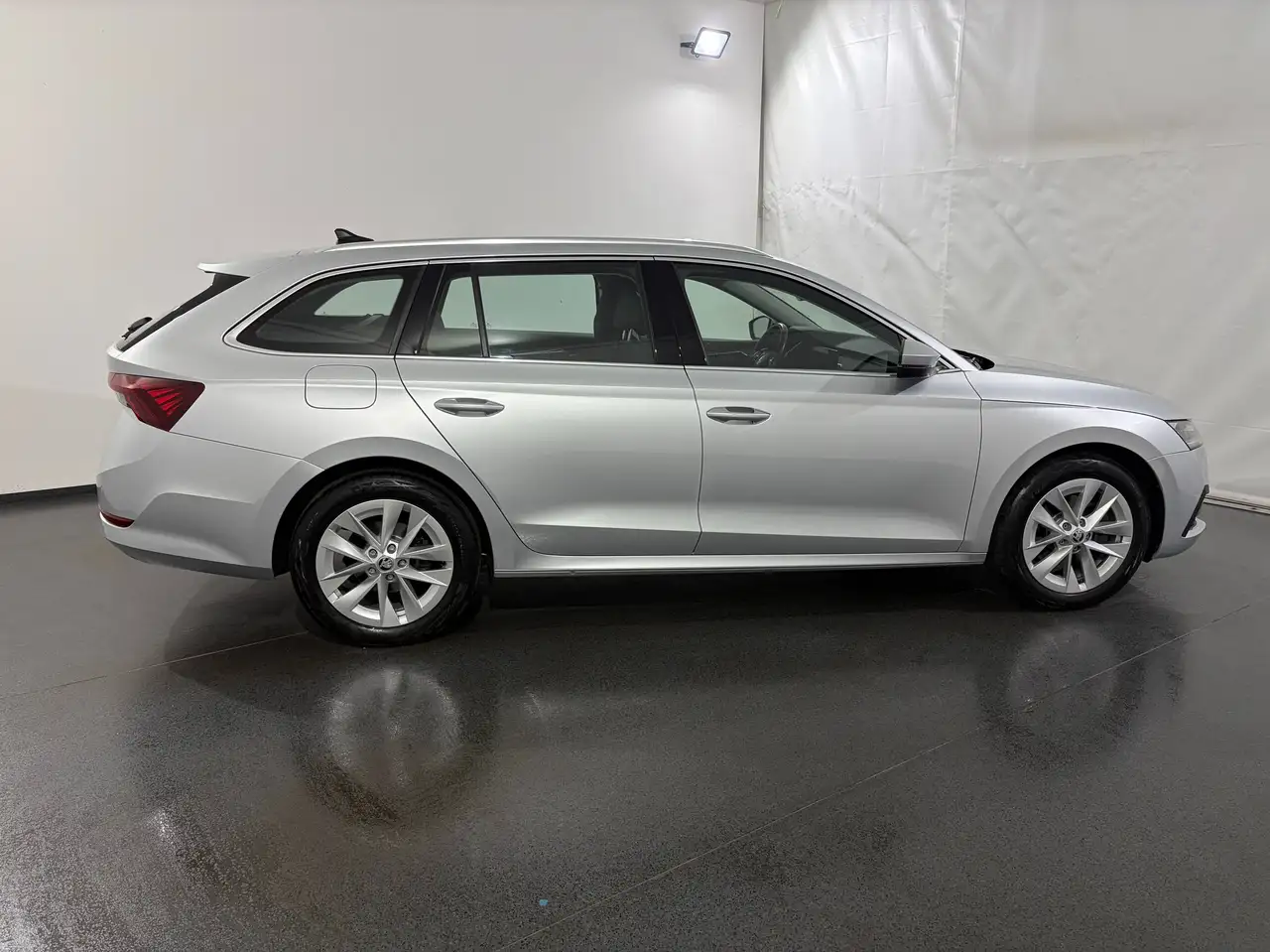 Skoda Octavia Combi 2.0 TDI Style 4x4 DSG *LED*NAVI*PDC*, миниатюра 5