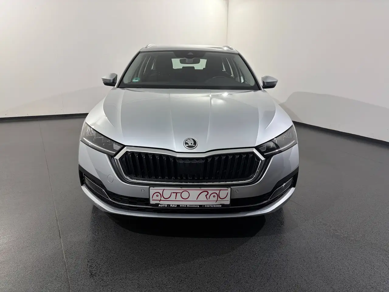 Skoda Octavia Combi 2.0 TDI Style 4x4 DSG *LED*NAVI*PDC*, миниатюра 3