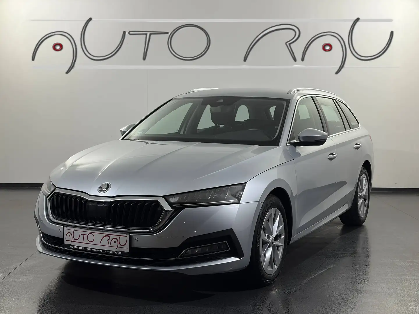 Skoda Octavia Combi 2.0 TDI Style 4x4 DSG *LED*NAVI*PDC* Silber - 1