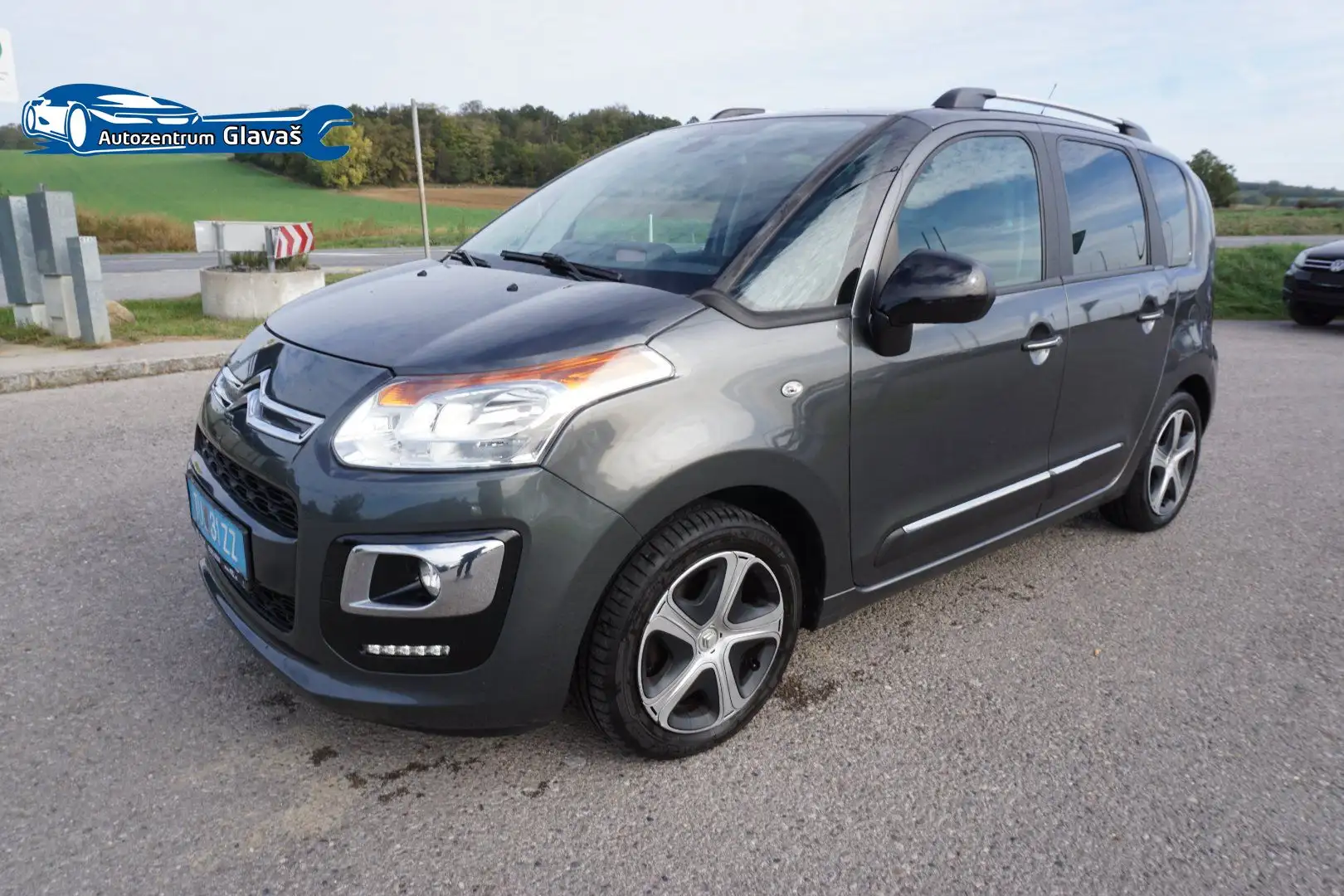 Citroen C3 Picasso 1.2 PureTech 110 Exclusive Grau - 1