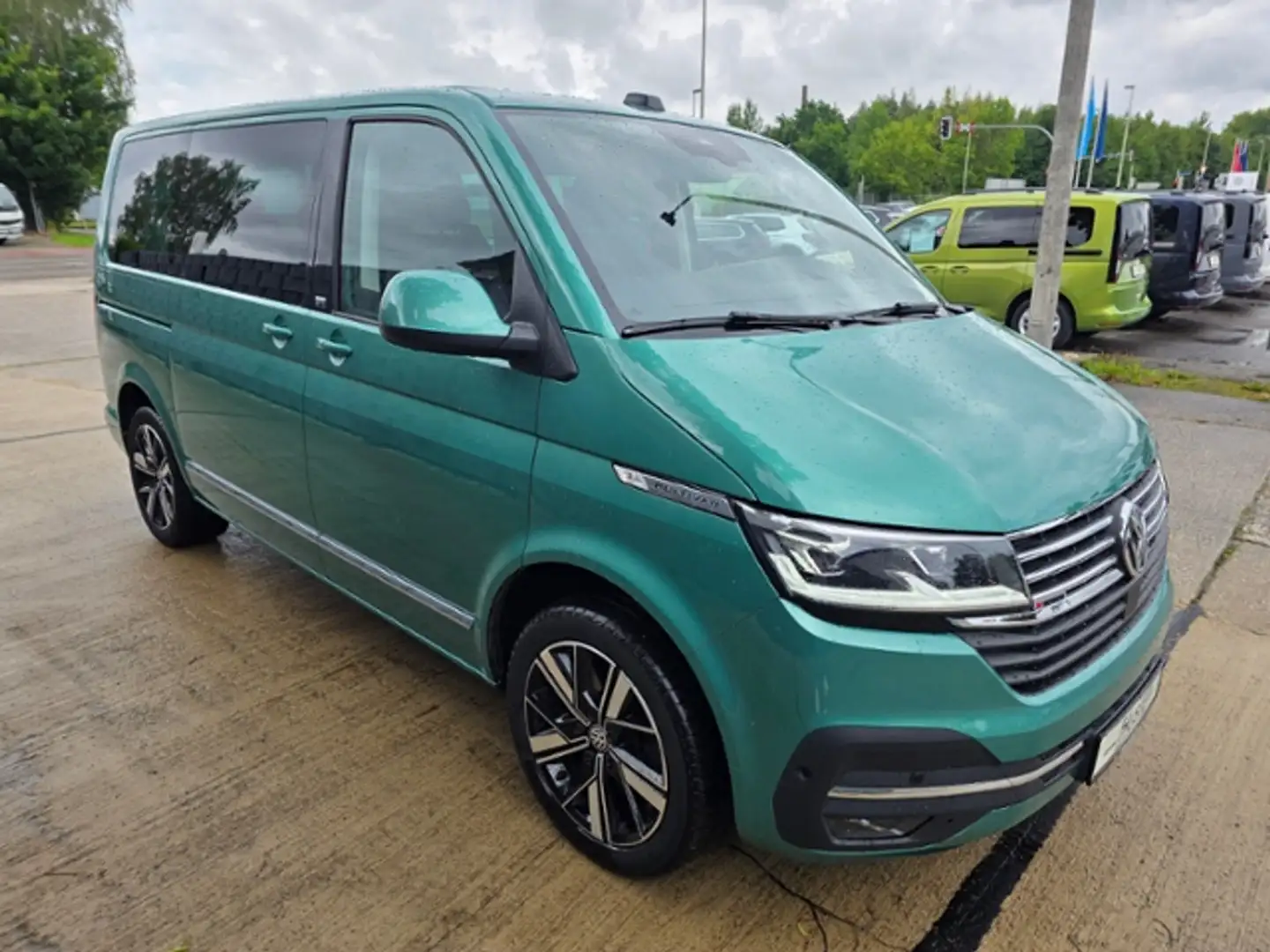 Volkswagen T6.1 Multivan Generation Six 2.0 TDI DSG 4MOTION Zelená - 2