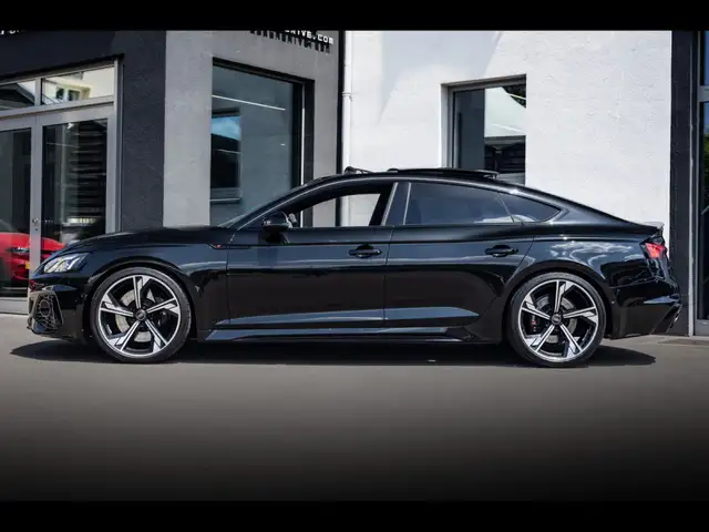 Audi RS5 view 2