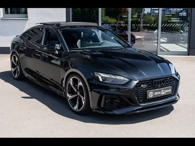 Audi RS5 view 6