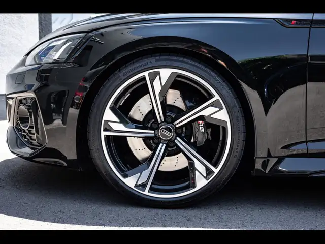 Audi RS5 view 8