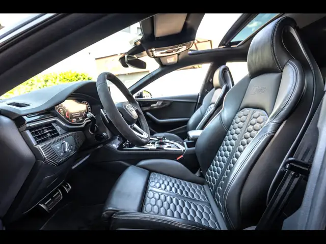 Audi RS5 view 10