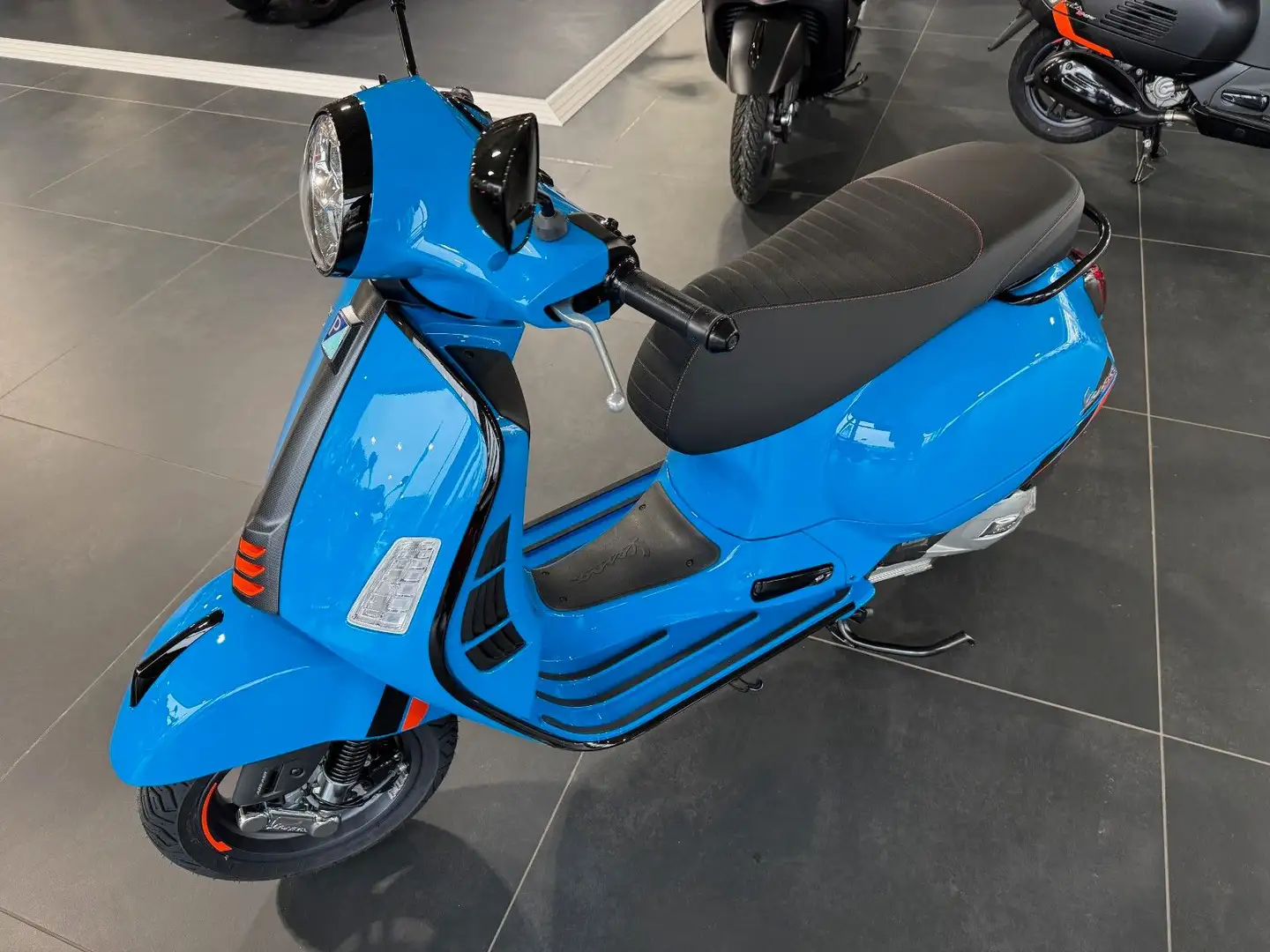 Vespa GTS 125 Supersport ABS sofort verfügbar Euro 5+ Albastru - 1
