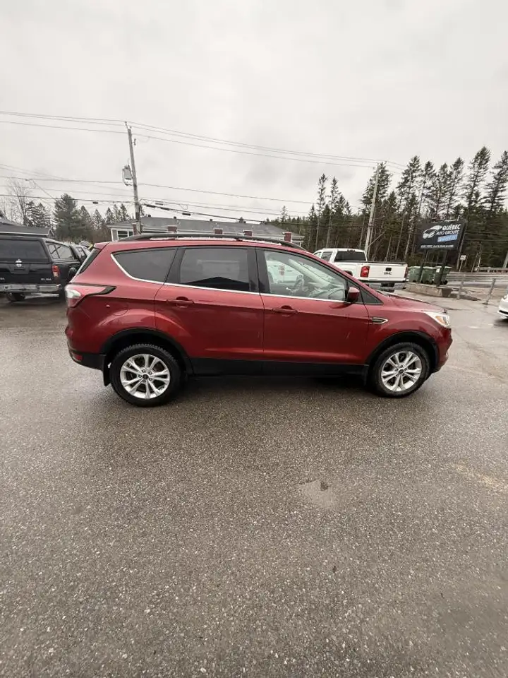 Ford Escape снимка Ford Escape
