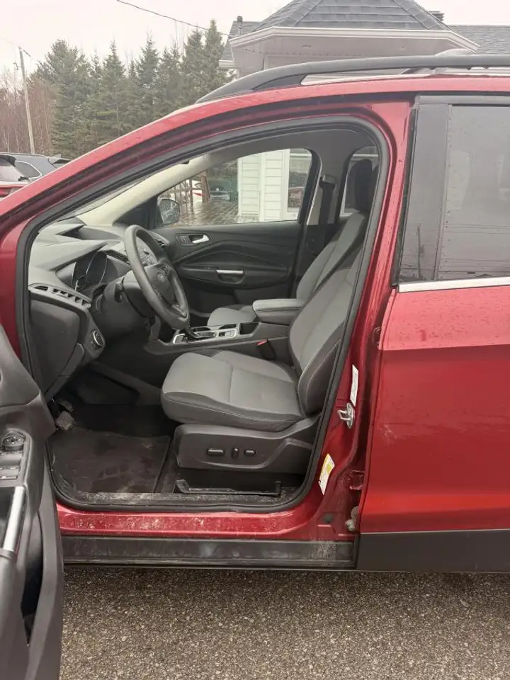 Ford Escape снимка Ford Escape