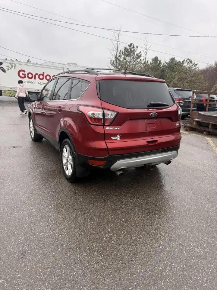 Ford Escape снимка Ford Escape