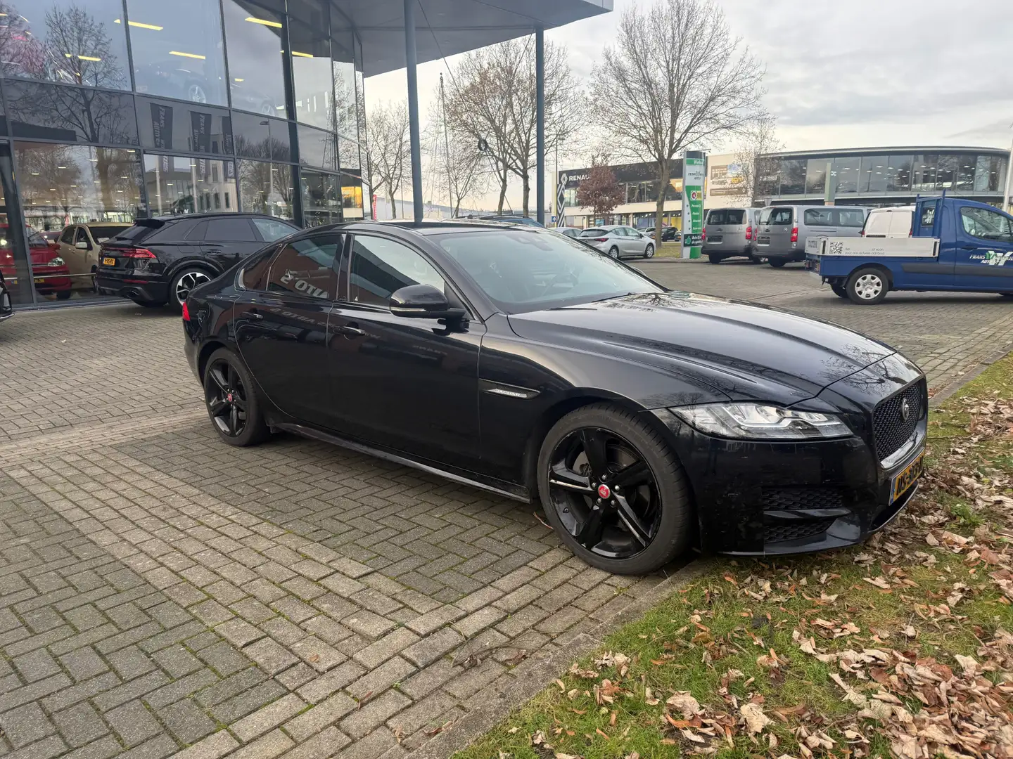 Jaguar XF 2.0d Portfolio | Handel / export | netto export pr Zwart - 2