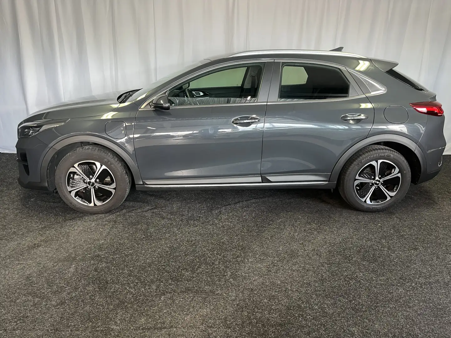 Kia XCeed 1.6 GDi PHEV PLUG-IN DynamicLine 1E EIGN/ECC/APPLE Grijs - 2