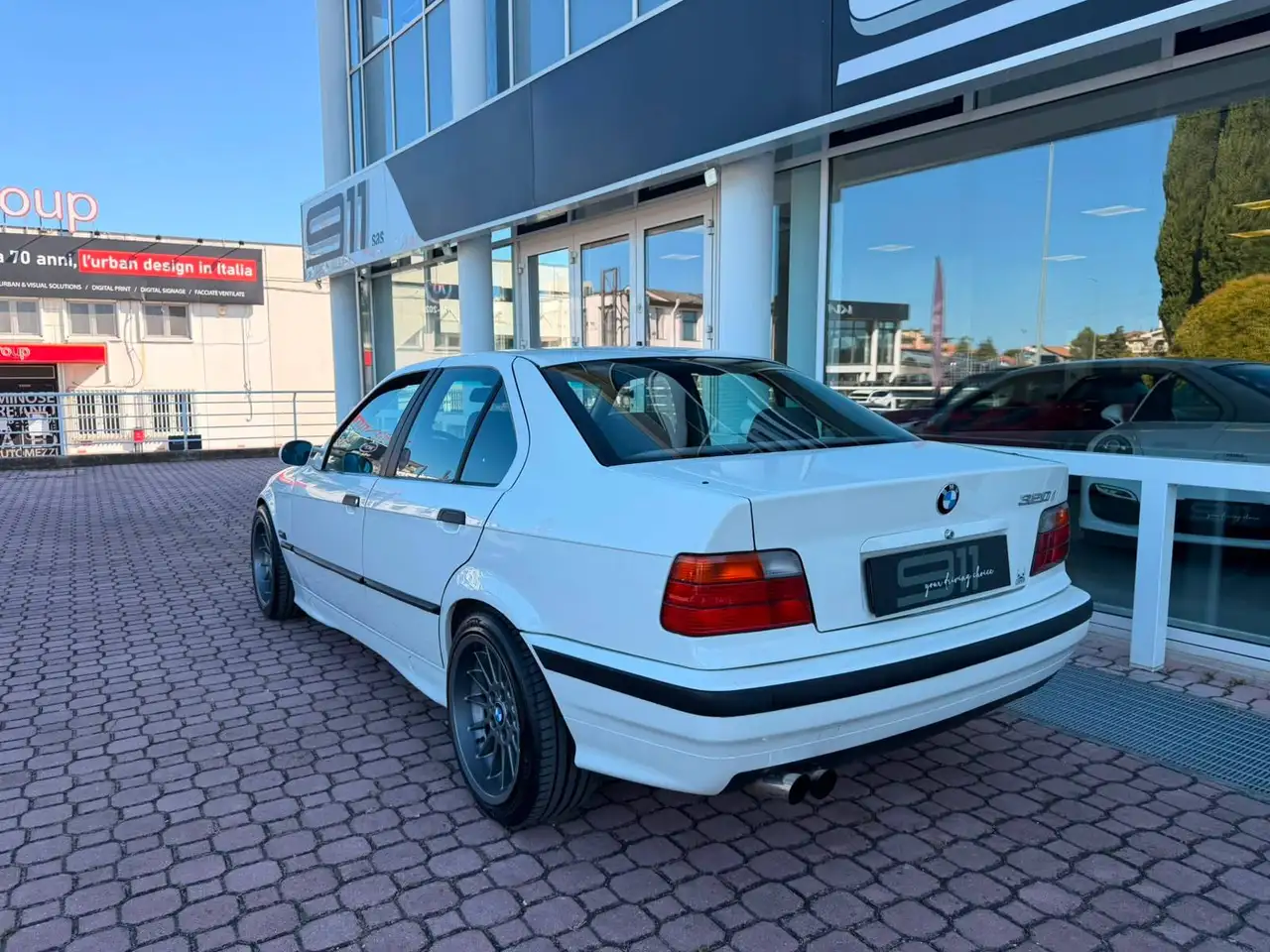 BMW 320i c/abs cat., foto 4