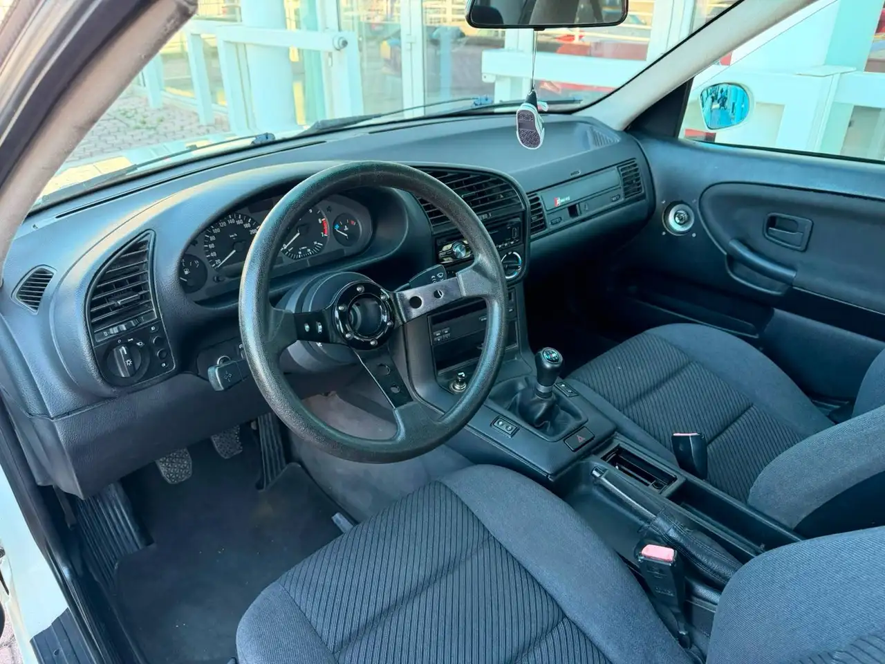 BMW 320i c/abs cat., foto 7