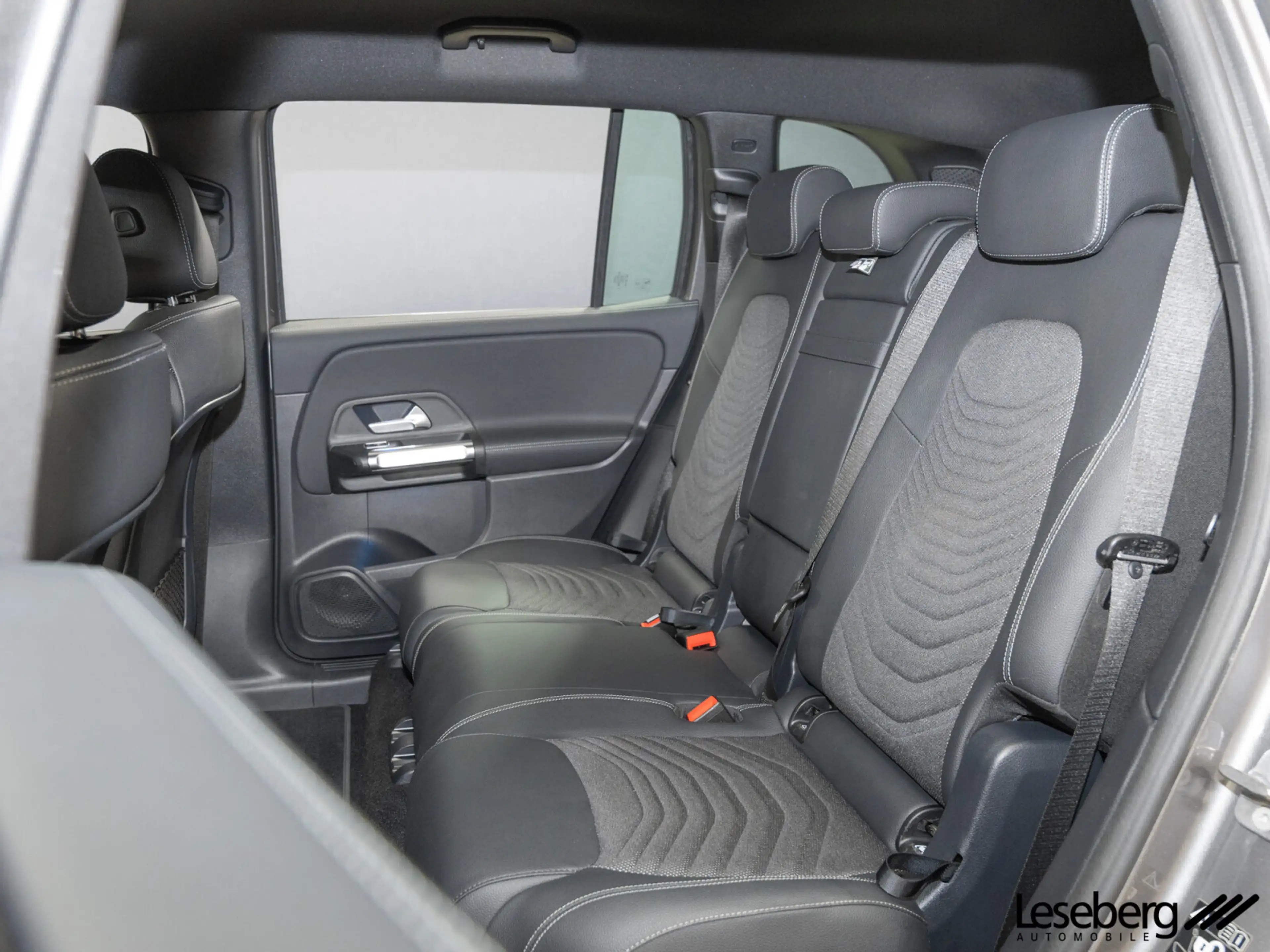 Mercedes-Benz EQB 300 EQB 300 4M Progressive Adv. LED/Kamera/Ambiente/ — photo 13