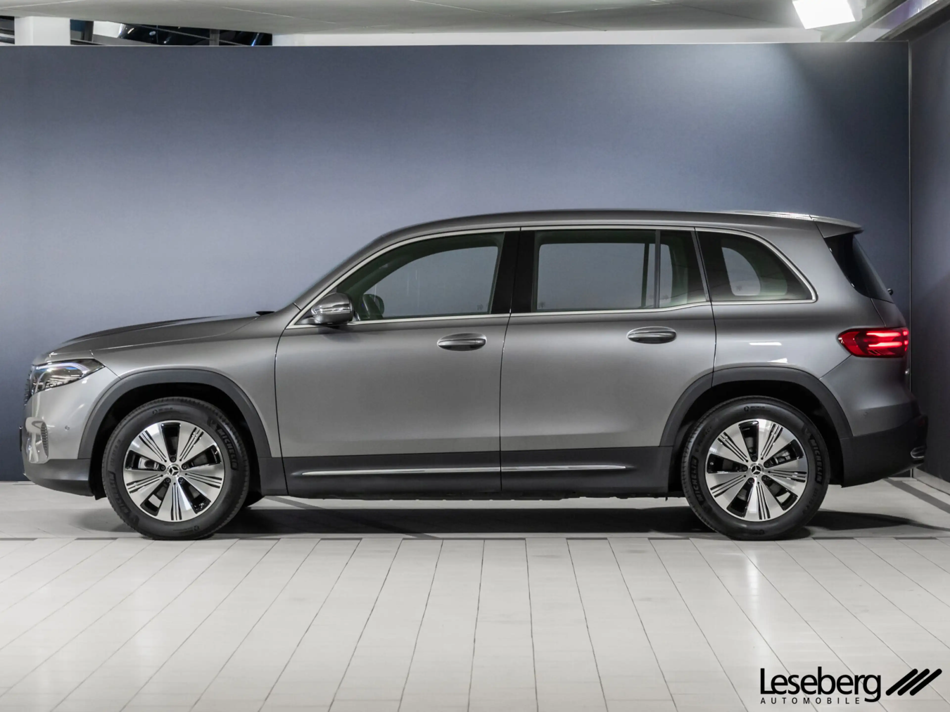 Mercedes-Benz EQB 300 EQB 300 4M Progressive Adv. LED/Kamera/Ambiente/ — photo 3
