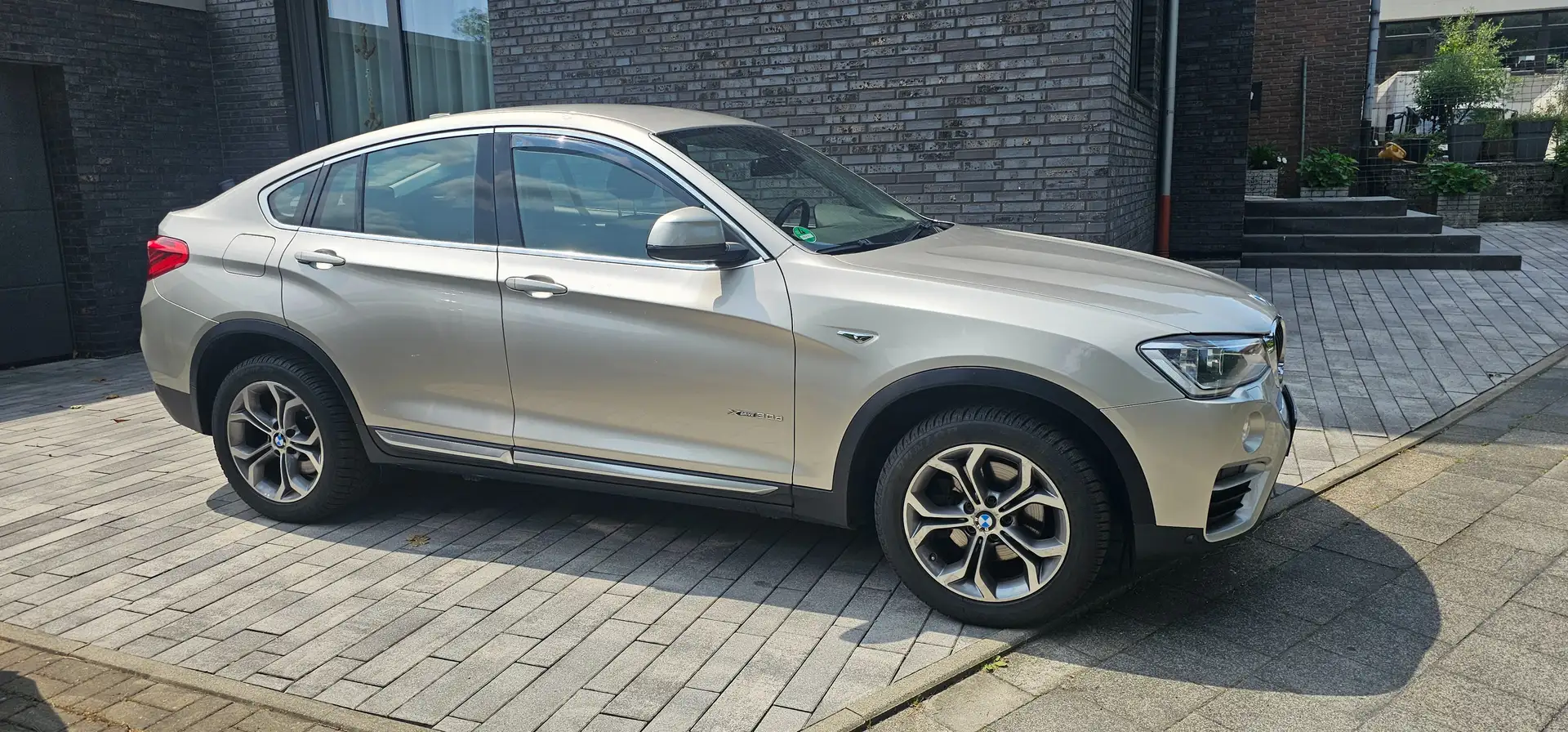 BMW X4 xDrive 30 d X Line M Sport Leder AHK LED Grigio - 2
