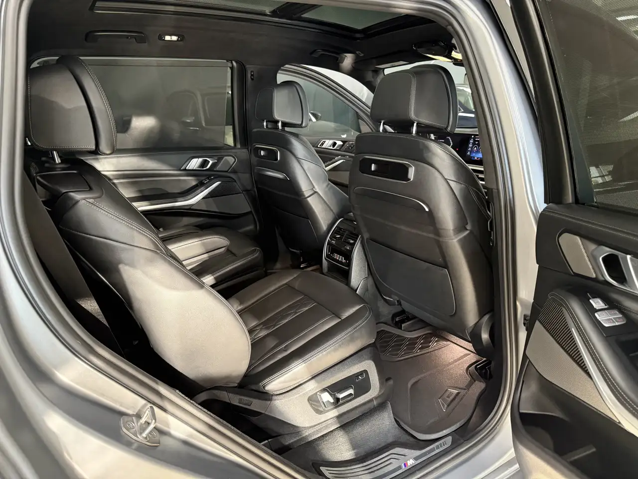 BMW X7 photo BMW X7