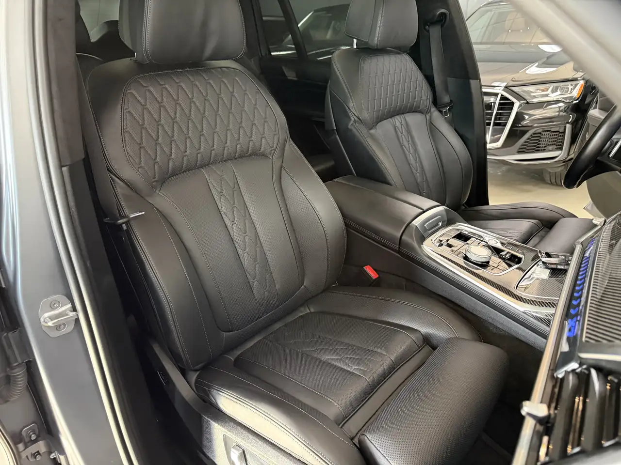 BMW X7 photo BMW X7