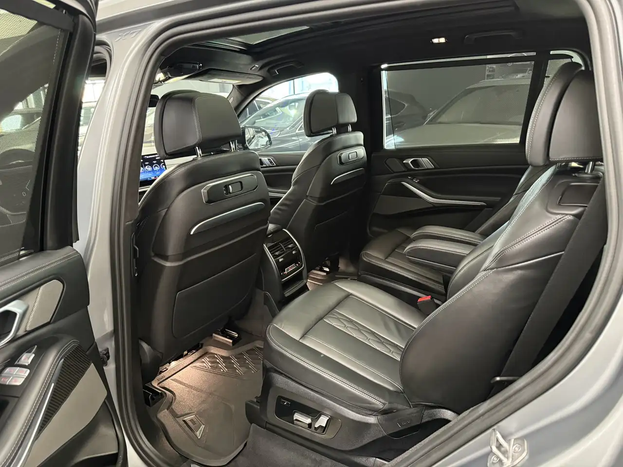 BMW X7 photo BMW X7
