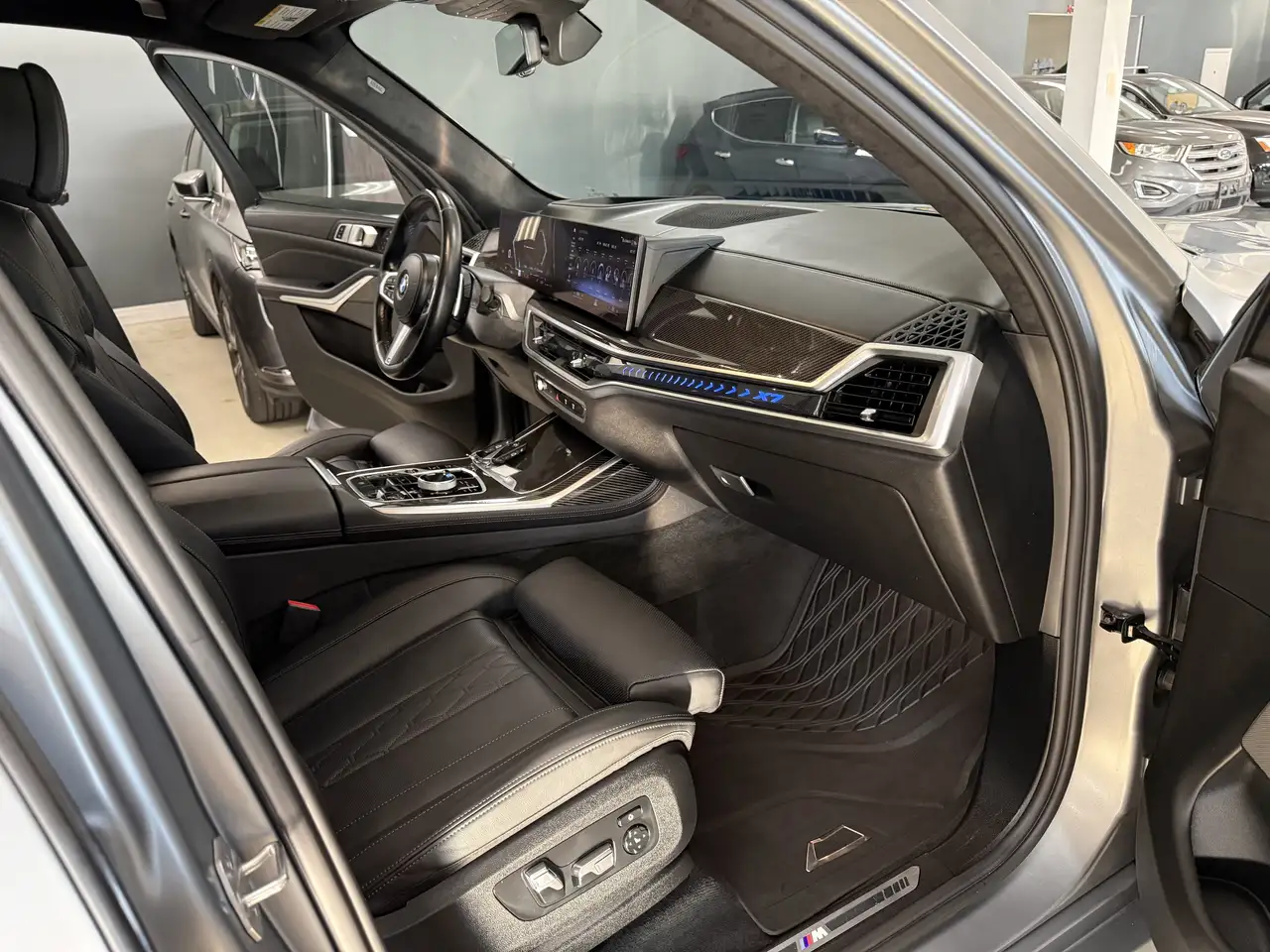 BMW X7 photo BMW X7