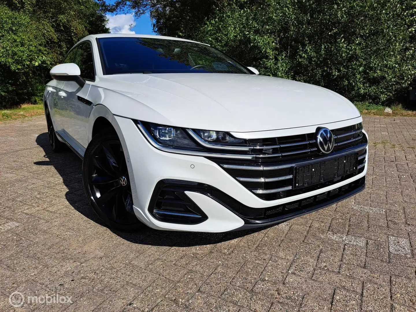Volkswagen Arteon Shooting Brake 1.4 TSI R-Line|Pano|Trekhaak Weiß - 2