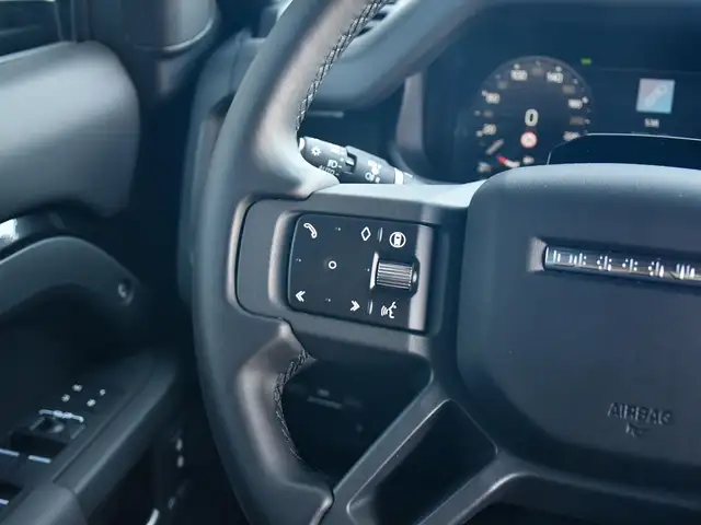 Land Rover Defender view 15