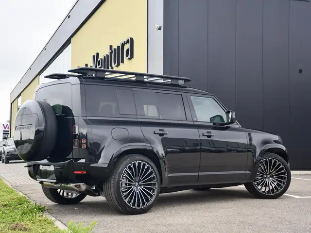 Land Rover Defender view 6