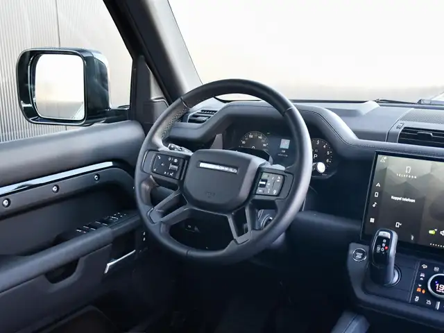 Land Rover Defender view 12