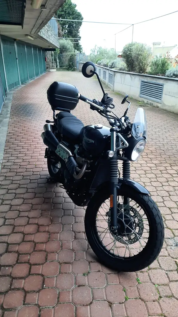 Triumph Street Scrambler 900 Nero - 1