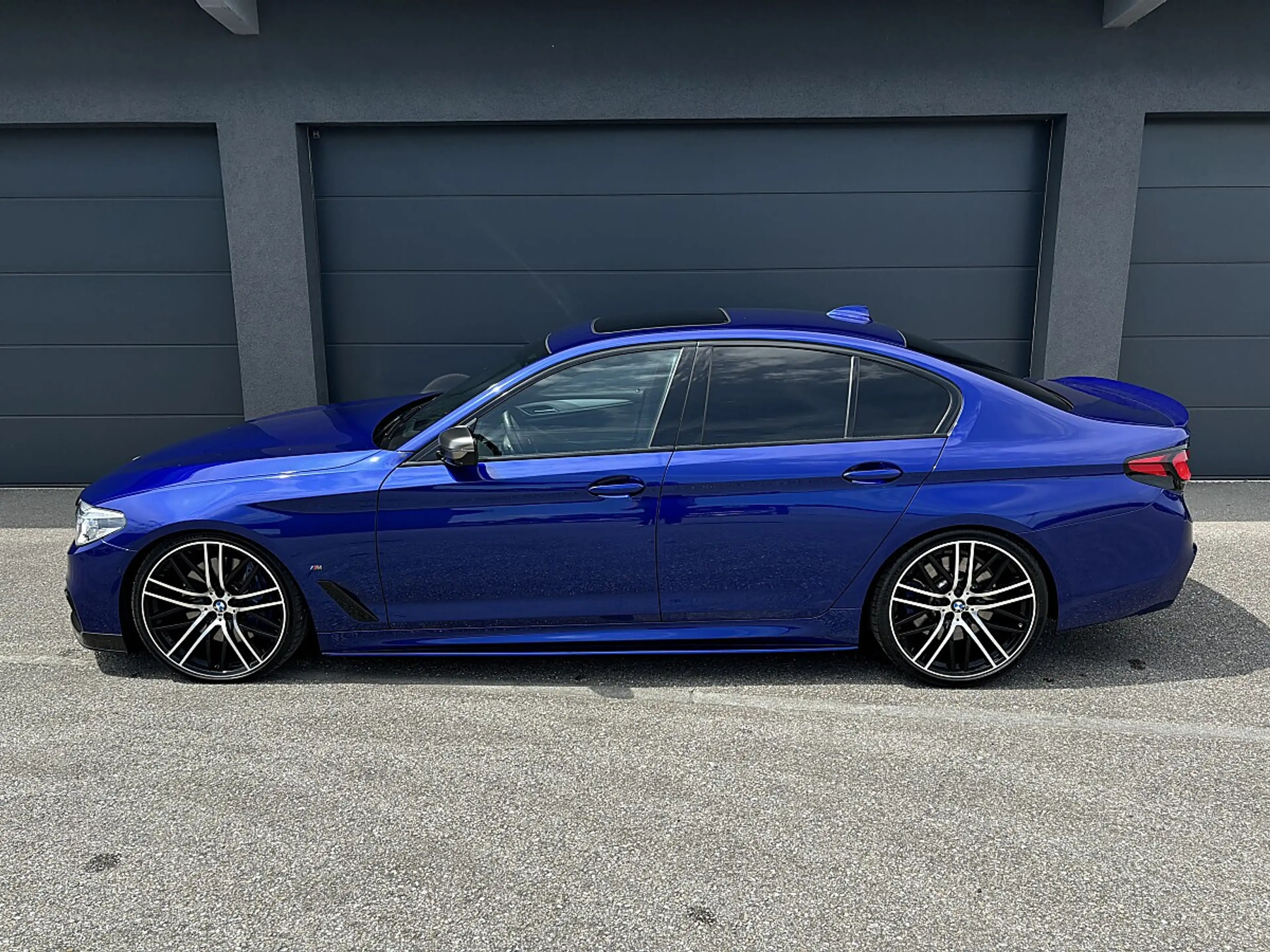 BMW M550 i xDrive Aut. — photo 3