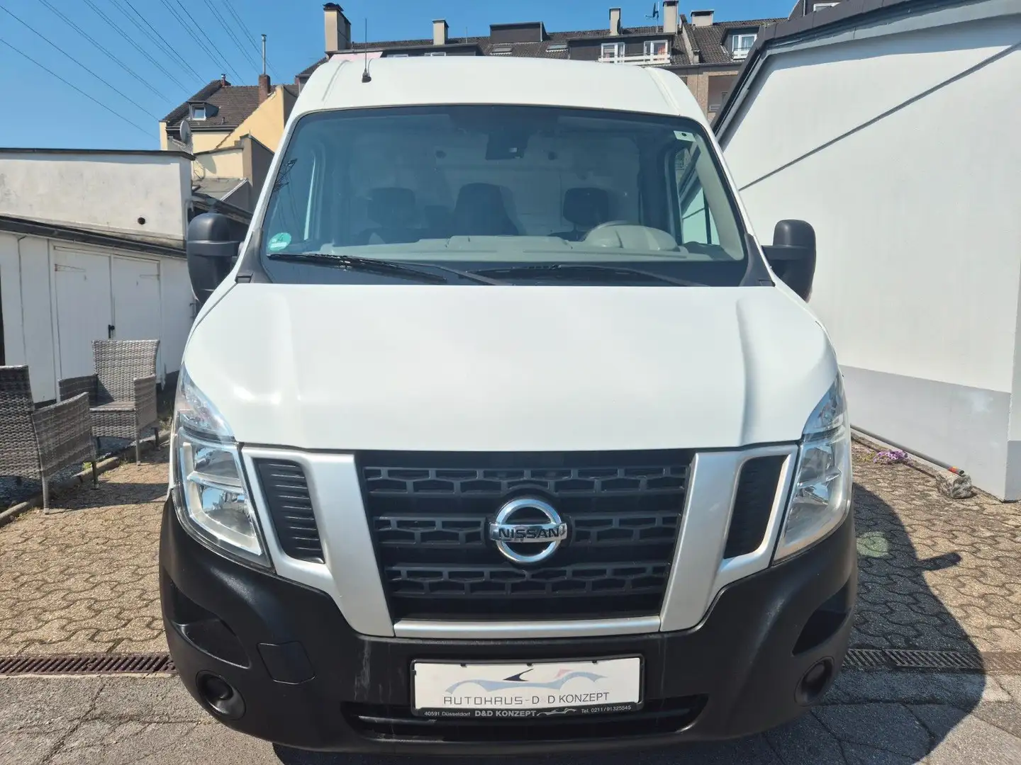 Nissan NV400 Kastenwagen L2H2*AHK 2500KG*Regale* Weiß - 2