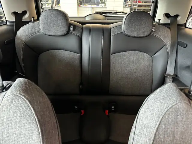 Mini Cooper Cooper view 13